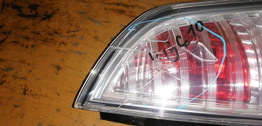 стоп-сигнал Toyota Passo