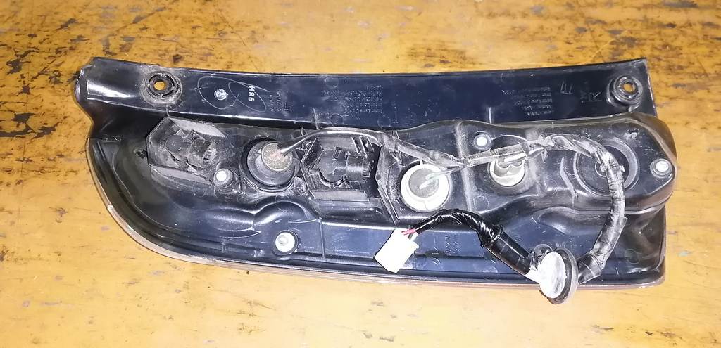 стоп-сигнал Toyota Passo