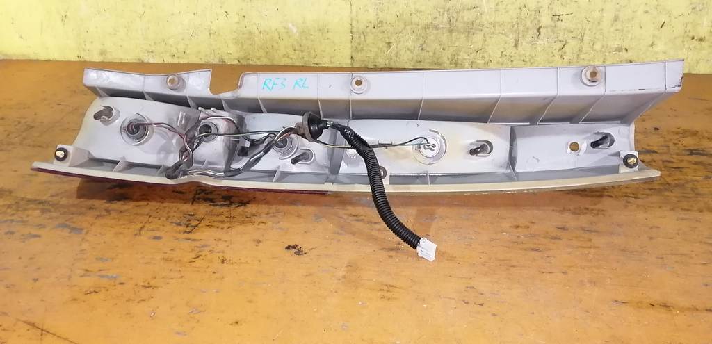 стоп-сигнал Honda Stepwgn