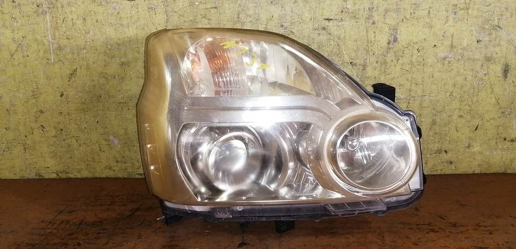 фара Nissan X-Trail