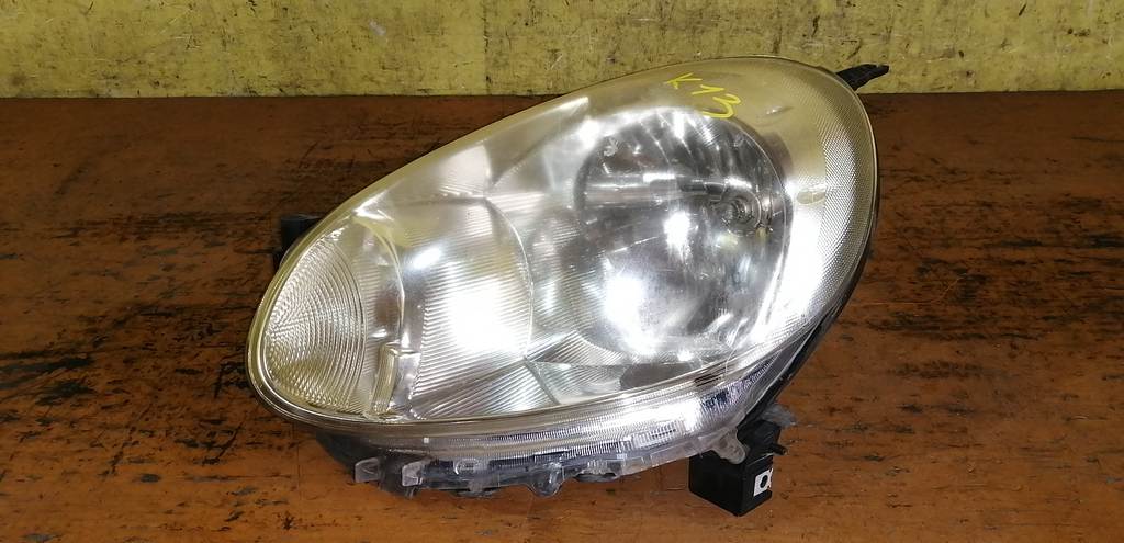 фара Nissan March