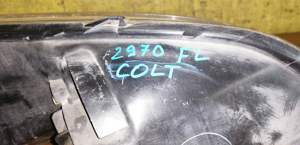 фара Mitsubishi Colt