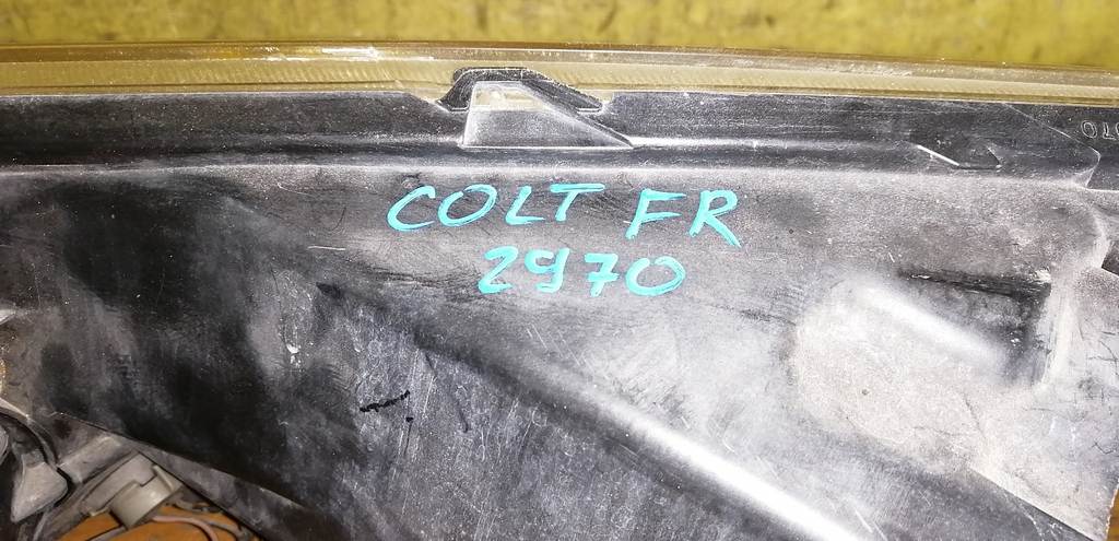 фара Mitsubishi Colt