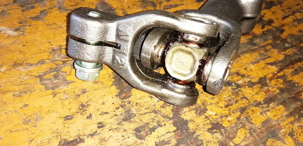 карданчик рулевой Toyota Passo