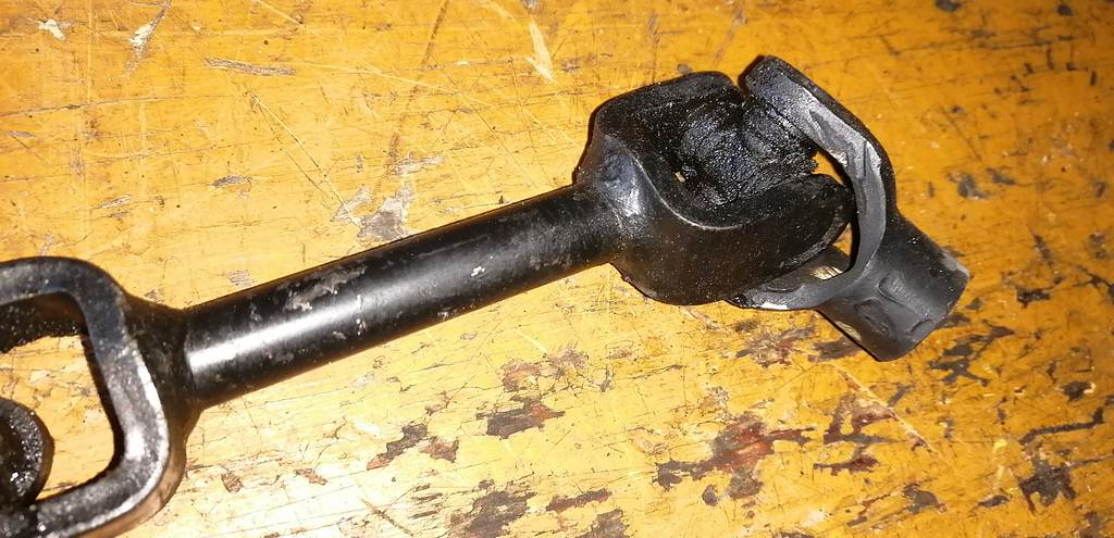 карданчик рулевой Mitsubishi Pajero Mini