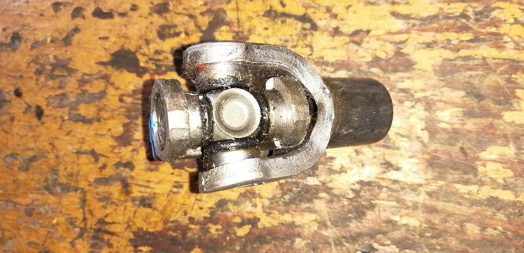 карданчик рулевой Toyota Vitz