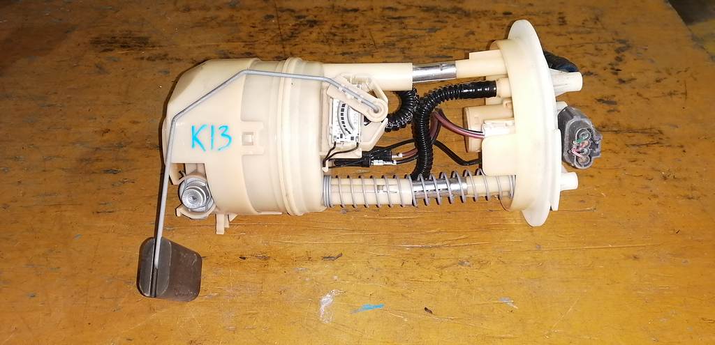 бензонасос Nissan March