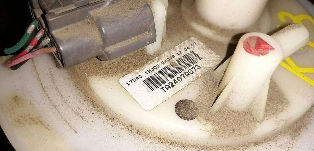 бензонасос Nissan March