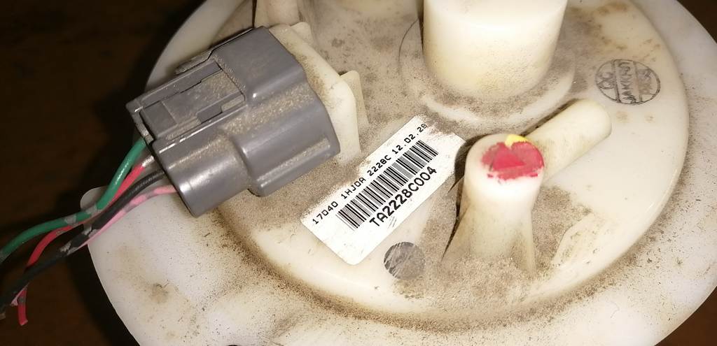 бензонасос Nissan March