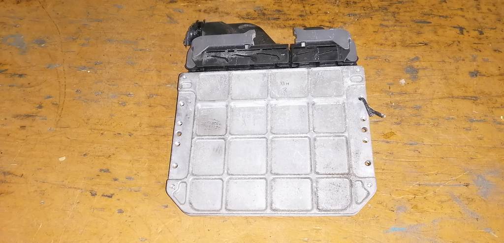 блок управления двс Toyota Camry