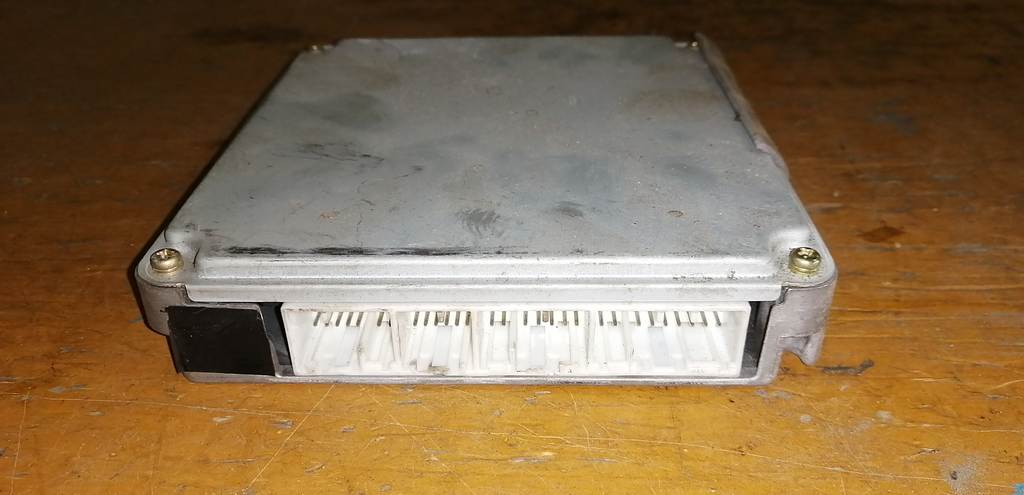 блок управления двс Mazda Demio