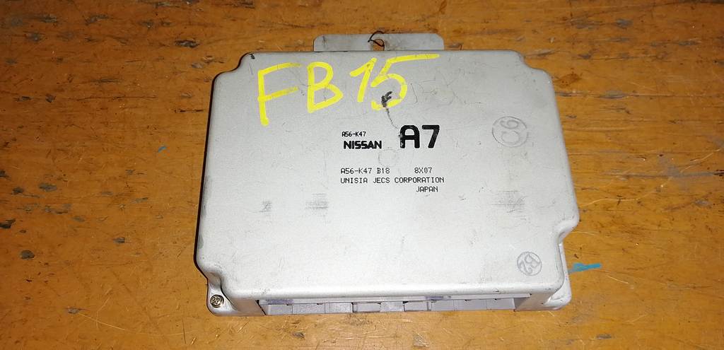 блок управления двс Nissan Sunny