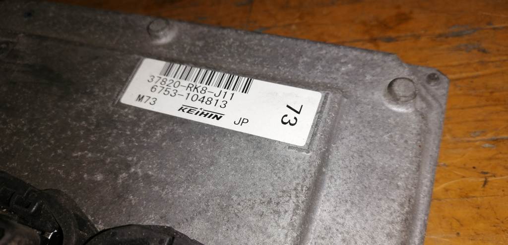 блок управления двс Honda Freed Spike