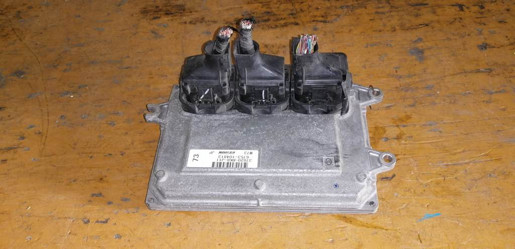 блок управления двс Honda Freed Spike