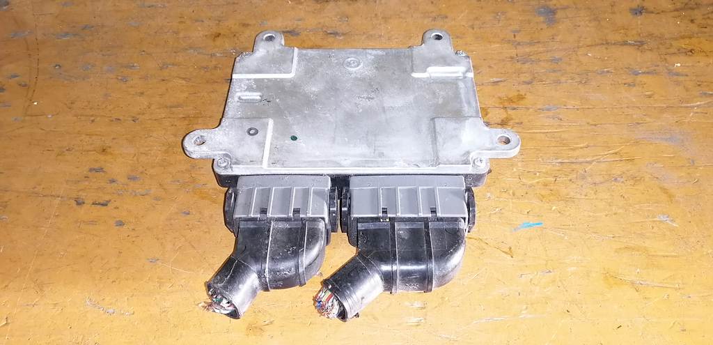 блок управления двс Mitsubishi Outlander