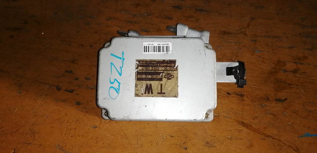 блок управления двс Nissan Murano