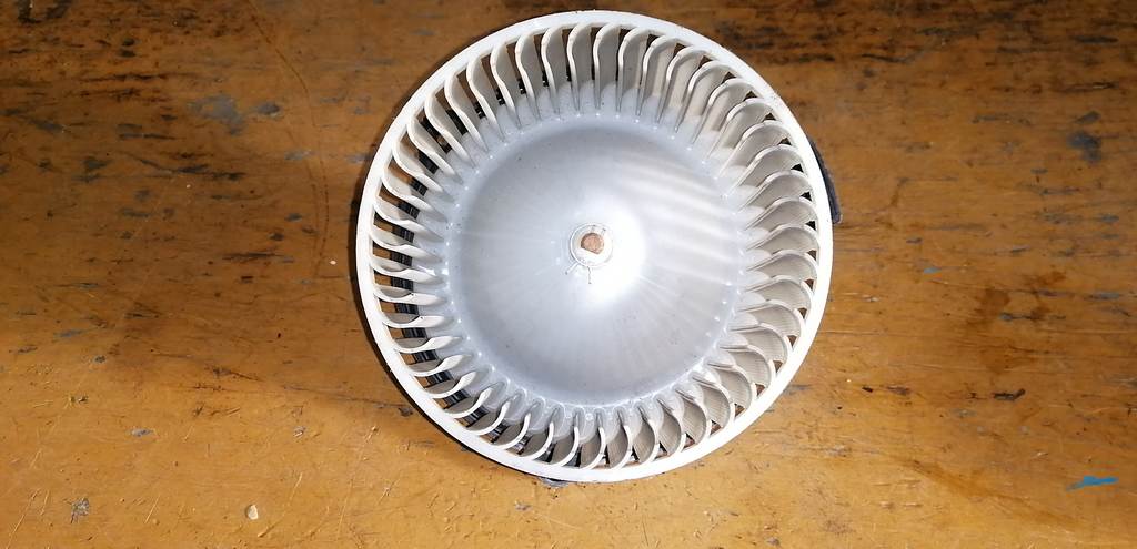 мотор печки Mazda Demio