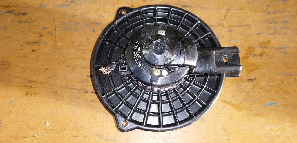 мотор печки Mazda Demio