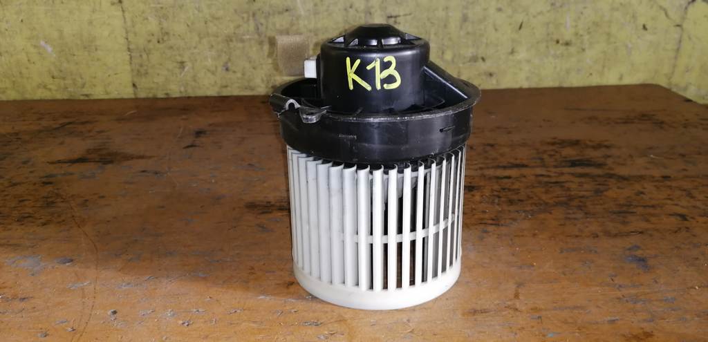 мотор печки Nissan March