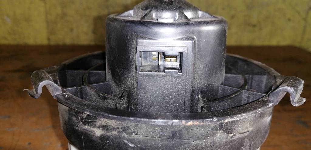 мотор печки Nissan March