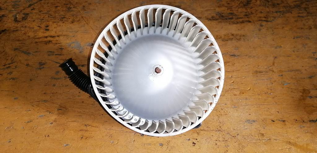 мотор печки Subaru Impreza