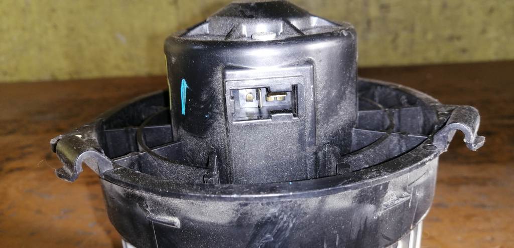 мотор печки Nissan March