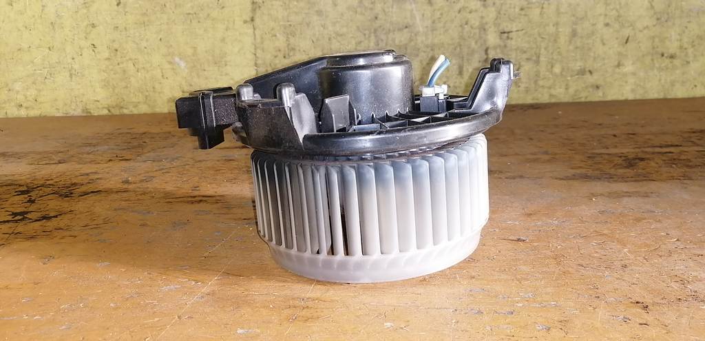 мотор печки Honda Freed