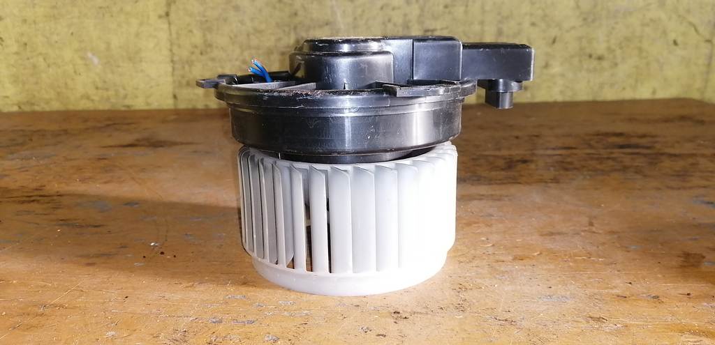 мотор печки Toyota Passo