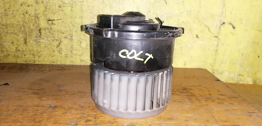 мотор печки Mitsubishi Colt