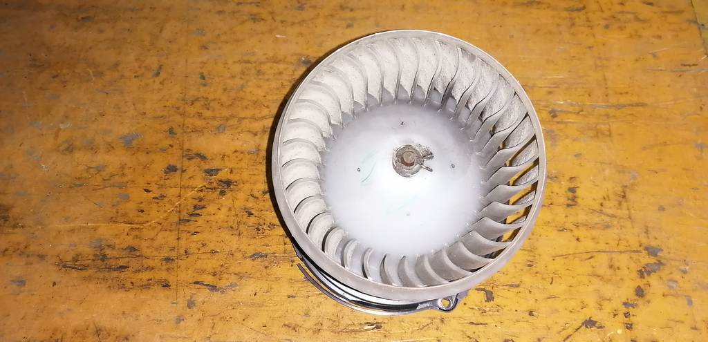 мотор печки Mitsubishi Colt