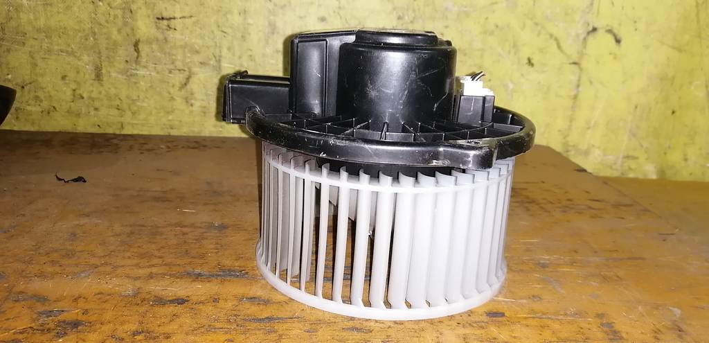 мотор печки Subaru Impreza