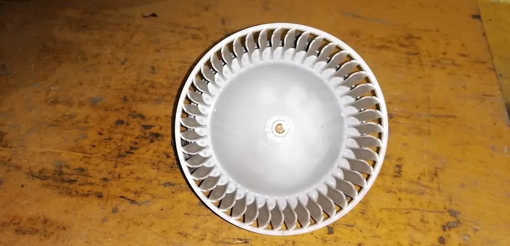 мотор печки Subaru Impreza