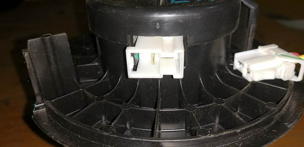 мотор печки Nissan Note