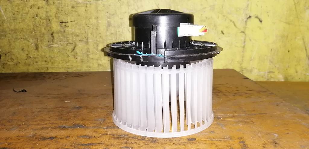 мотор печки Nissan Note