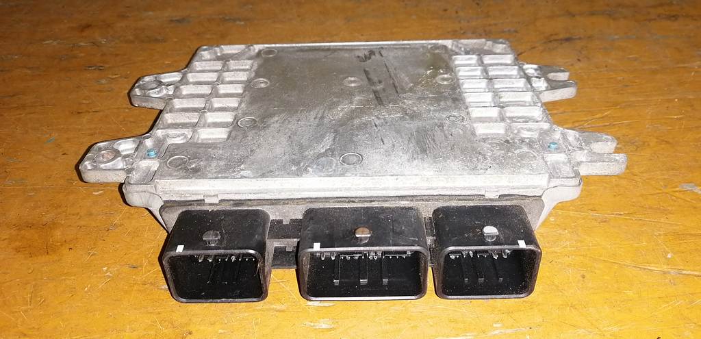 блок управления двс Nissan Note