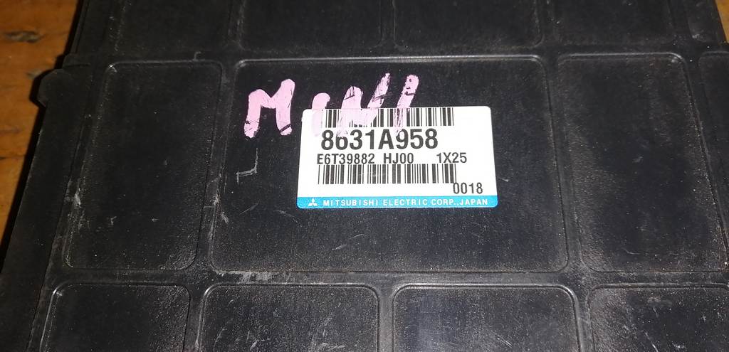 блок управления двс Mitsubishi Pajero Mini