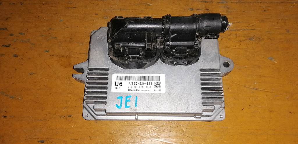 блок управления двс Honda Zest