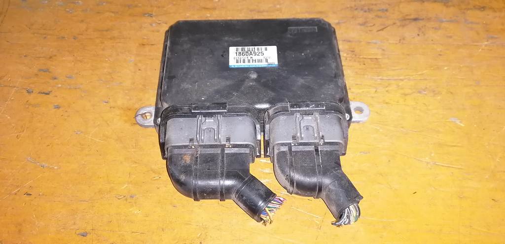 блок управления двс Mitsubishi Outlander