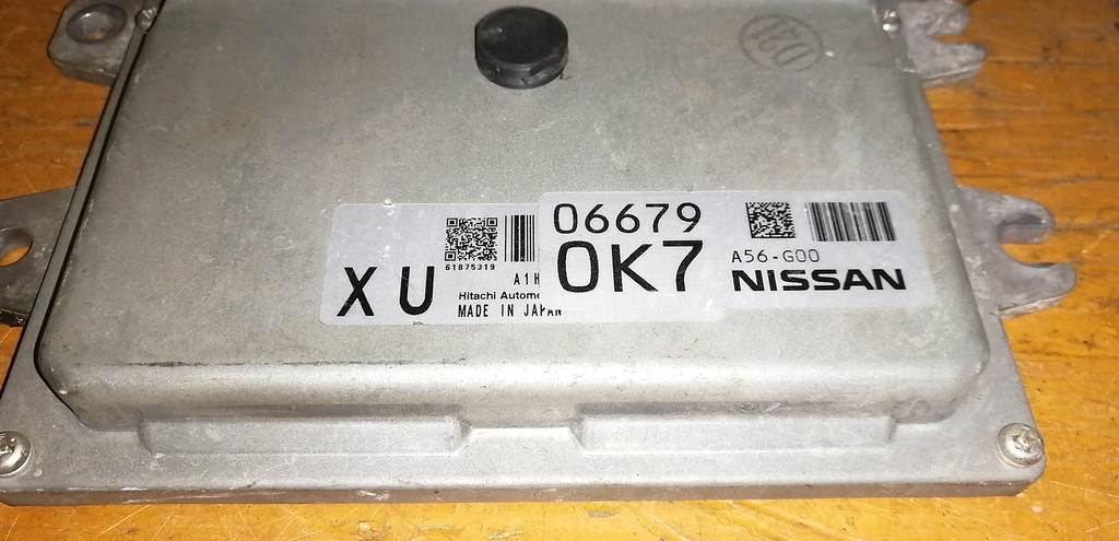 блок управления двс Nissan Cube