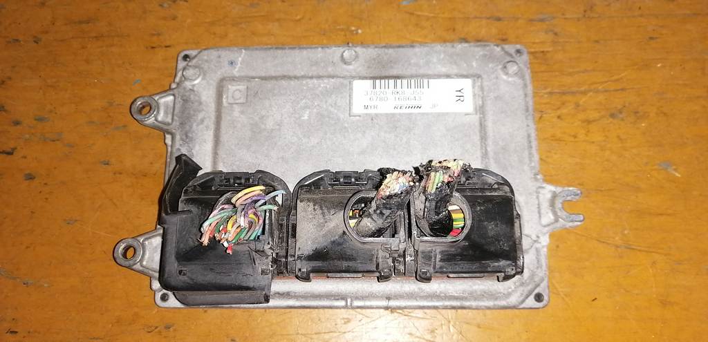 блок управления двс Honda Freed