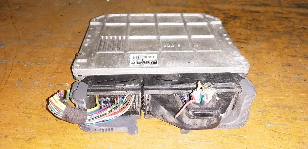 блок управления двс Toyota Vitz