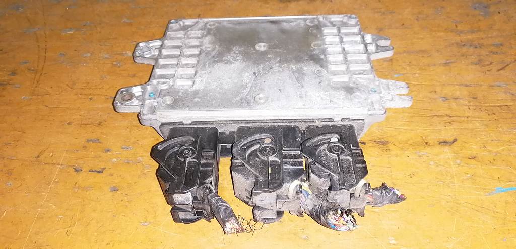 блок управления двс Nissan Note