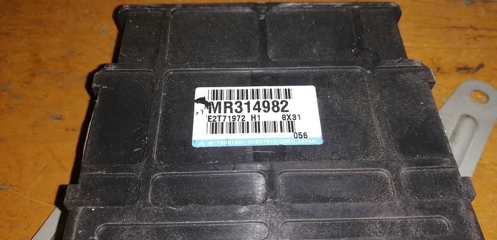 блок управления двс Mitsubishi Pajero Mini