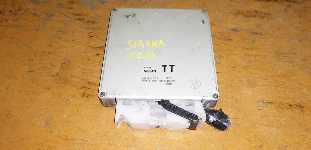 блок управления двс Nissan Serena