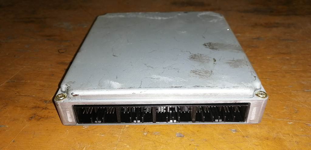 блок управления двс Subaru Impreza