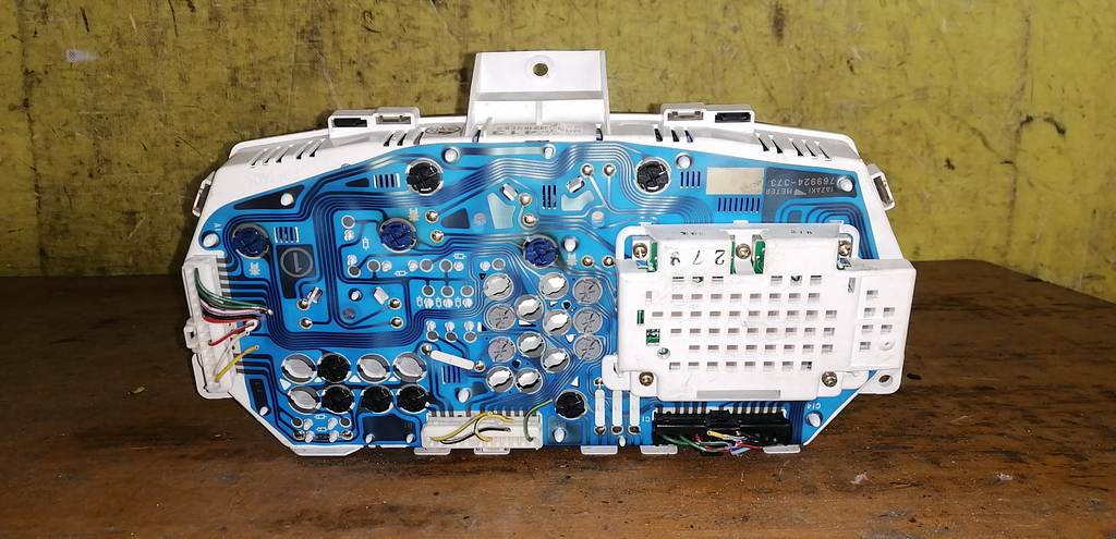 щиток приборов Mitsubishi Pajero Mini