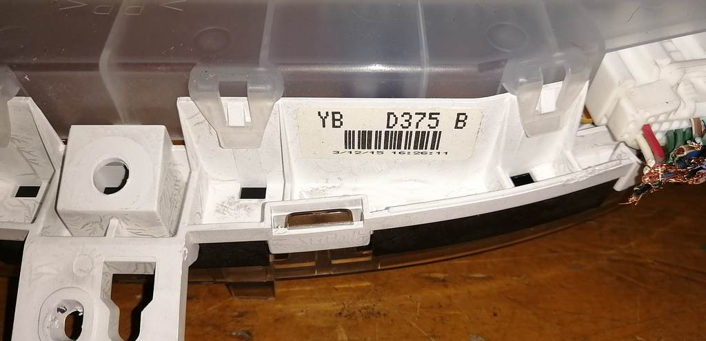 щиток приборов Mazda Demio