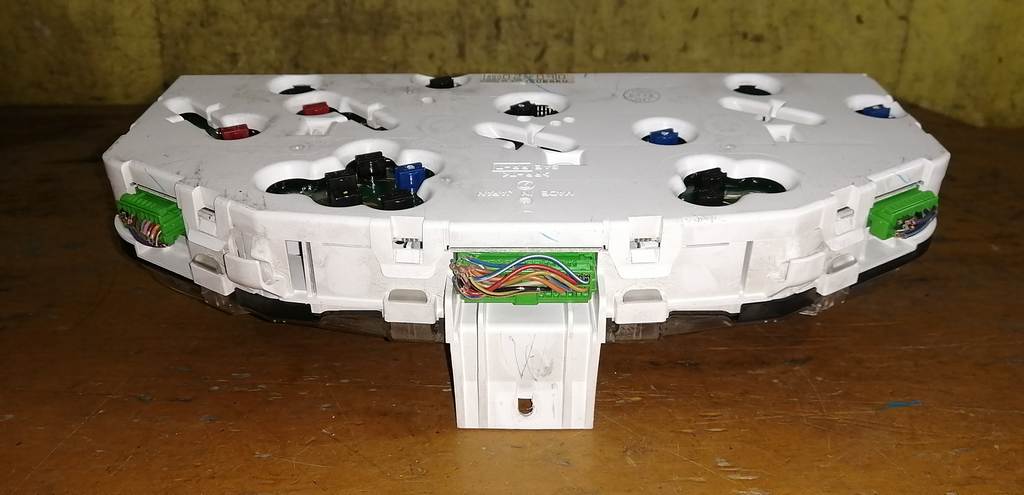 щиток приборов Subaru Impreza