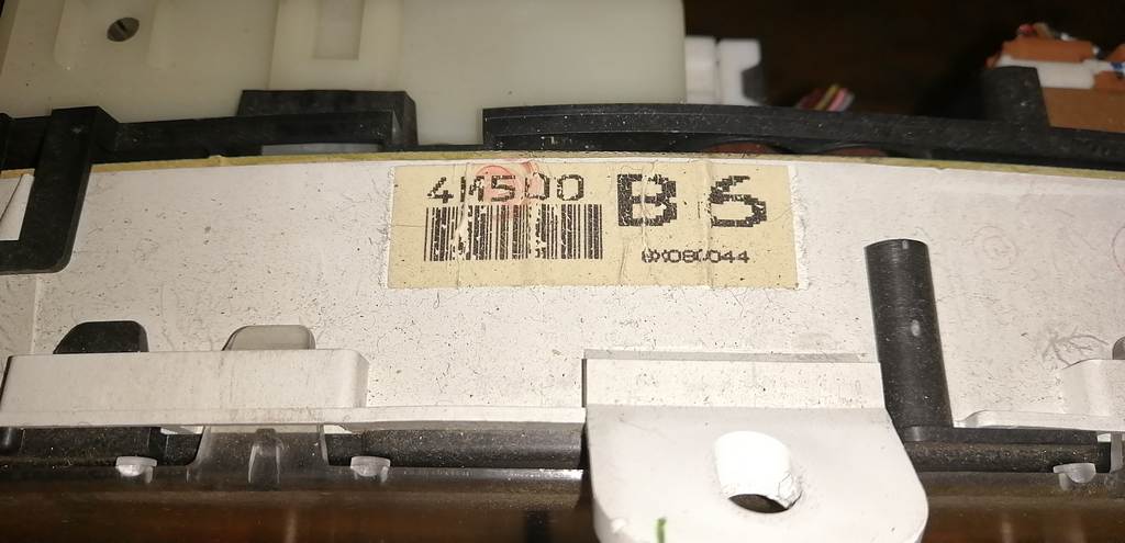 щиток приборов Nissan Sunny