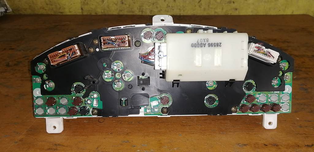 щиток приборов Nissan Sunny